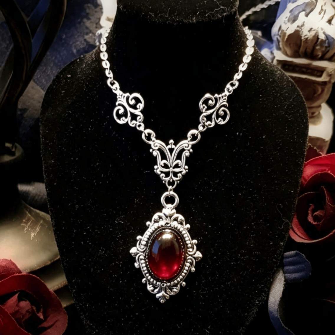 Vampire Cameo Necklace,Blood C - đánh giá và giá Men'S Vampire Accessories