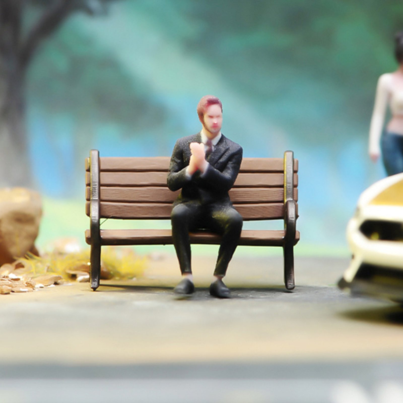1:64 Scale Sitting Man Figure  - đánh giá và giá Men'S Suit Accessories
