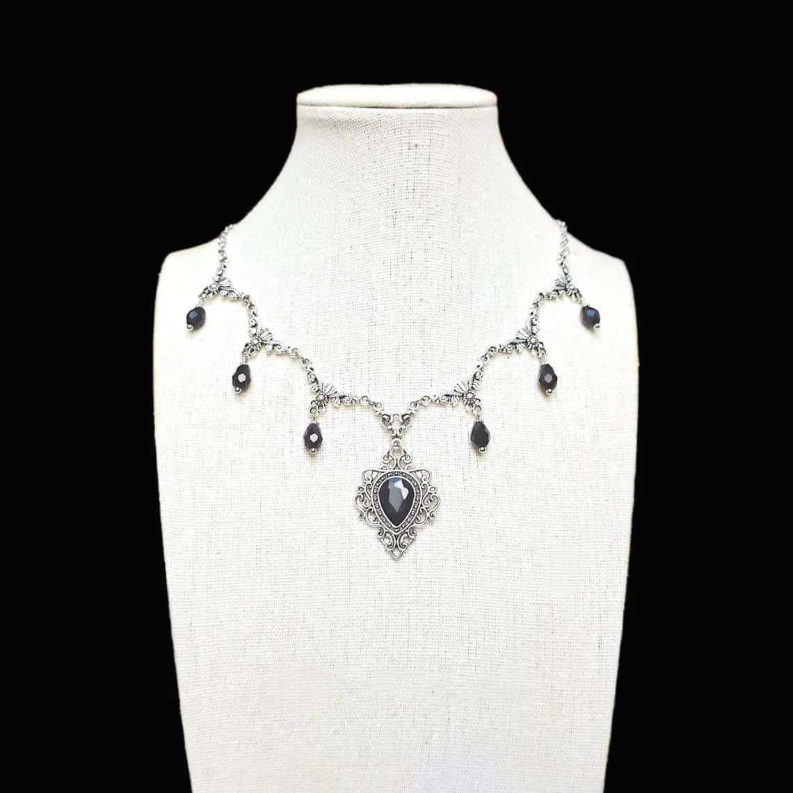 Victoria Embroidered Choker,Go - đánh giá và giá Men'S Vampire Accessories